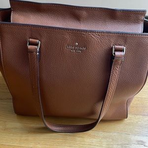 kate spade tote bag, in good condition.